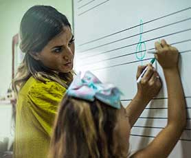 Music theory lesson in Abu Dhabi