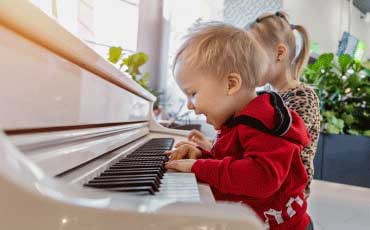7 Benefits of Music Lessons