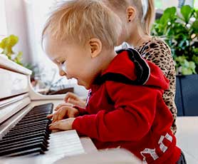 Toddler Music Lesson in Abu Dhabi