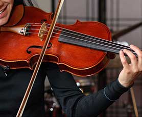 Violin Lesson in Abu Dhabi