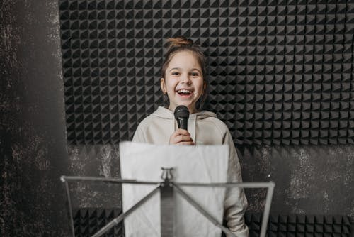 kid singing